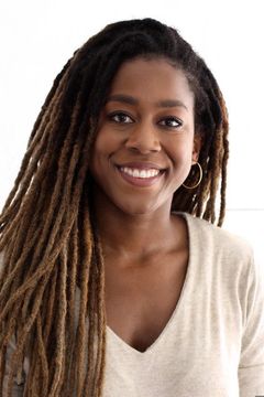 Tomi Adeyemi interpreta Tomi Adeyemi