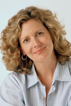 Kristine Sutherland interpreta Joyce Summers