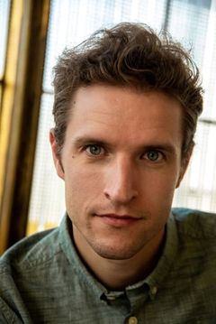 Philip Butz interpreta Oskar Reiter