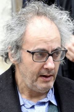 Oury Milshtein interpreta Veterinarian (voice)