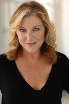 Mary B. McCann interpreta Court Newscaster (as Mary McCann)