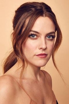 Riley Keough interpreta Mellie Logan