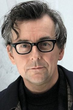 Johannes Silberschneider interpreta Mr. Bernhard