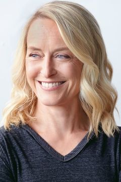 Stephanie Morgenstern interpreta Emma Ward