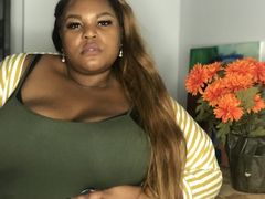 Christin Rankins interpreta Aisha