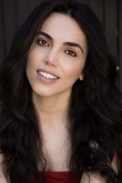 Pia Thunderbolt interpreta Orhan's Pa