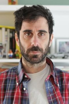 Esteban Menis interpreta Analista