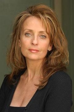 Juliette Degenne interpreta Léa (voice)