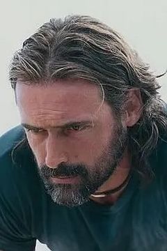 Daniel Freire interpreta Carlos/Antonio