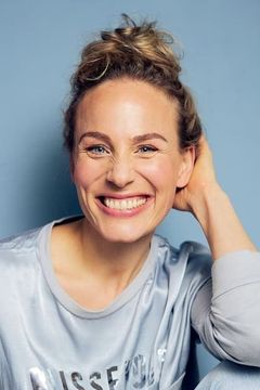 Louisa von Spies interpreta Desirée Bramigk