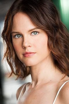 Michele Boyd interpreta Pilot #1 - Lt. Jean Hendricks