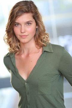 Isabelle Ellingson interpreta Mean Girlfriend
