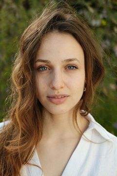 Nicole Malaj interpreta Rachele