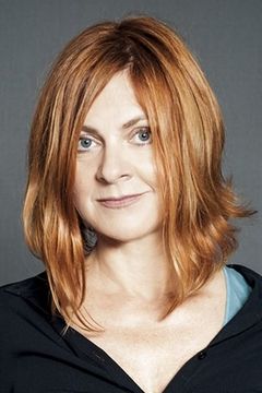 Marina Massironi interpreta Cantante
