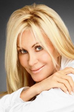 Joan Van Ark interpreta Aunt Daisy