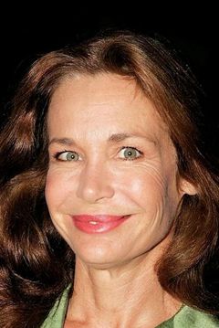 Mary Crosby interpreta Governor's Wife