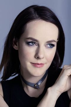 Jena Malone interpreta Red Berry