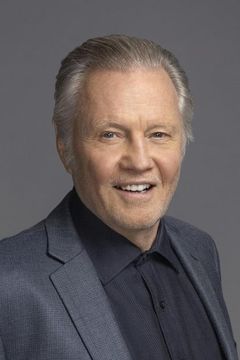 Jon Voight interpreta Mickey Donovan