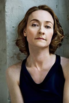 Bettina Lohmeyer interpreta Telefonistin
