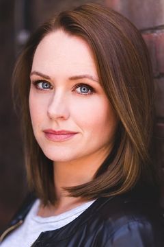 Helena Marie interpreta Claire Marlowe