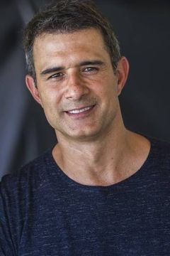 Marcos Pasquim interpreta Gustavo