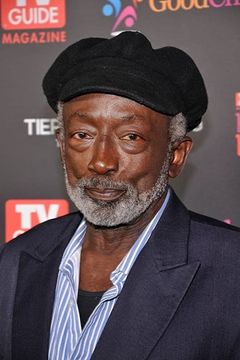 Garrett Morris interpreta Earl Washington