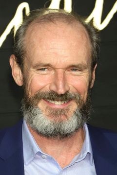 Toby Huss interpreta Coroner