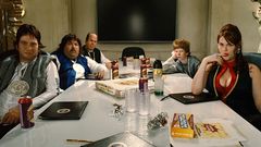 Danny Cochran interpreta Secretary of Education
