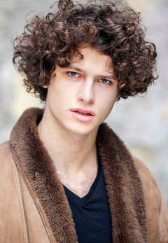 Francesco Pellegrino interpreta Angelo ‘A Sirena