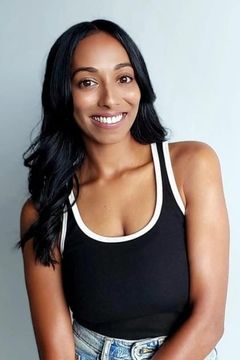 Kimi Pillay interpreta Bridesmaid