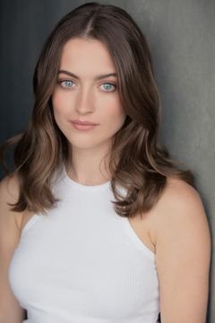 Lauren McQueen interpreta Nell