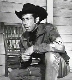 Frank Matts interpreta Kiowa Indian Scout (uncredited)