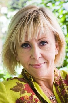 Pia Johansson interpreta Kinna Widell