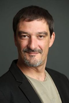 Jacobo Dicenta interpreta Sargento 1º Aguilar