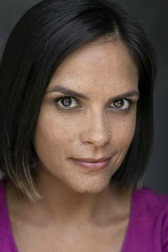 Natasha Daniel interpreta Shelley