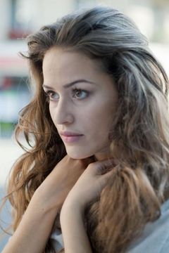 Alice David interpreta Odile