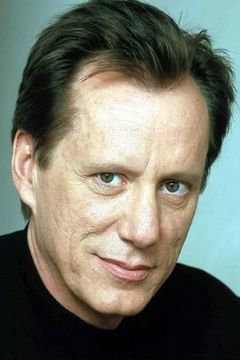James Woods interpreta Jake Wise