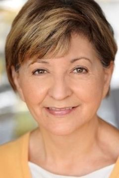 Tina D'Marco interpreta Sofia's Mother