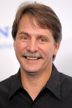 Jeff Foxworthy interpreta Reggie (voice)