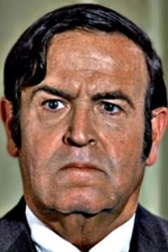 Ben Astar interpreta Abdul Ben Hassan (uncredited)