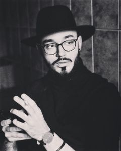Victor Dorobantu interpreta Thing