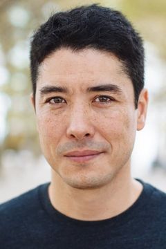 James Yaegashi interpreta Robert Minoru
