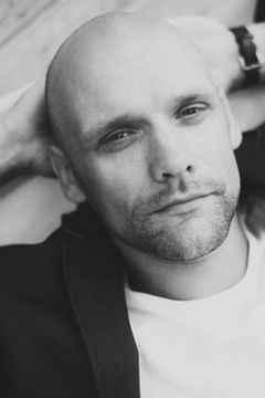 Varis Piņķis interpreta Helicopter Pilot