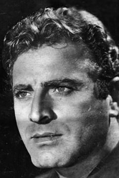 Germano Longo interpreta Claudio Franchi