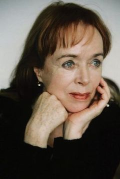 Jutta Lampe interpreta Ruth Weinstein ( 60 Jahre alt )