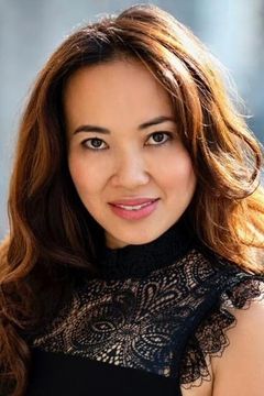 Jolie Chan interpreta Street Worker