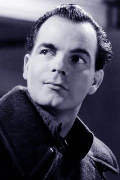 Hugh McDermott interpreta L.G. Moss