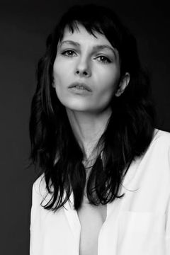 Katia Mironova interpreta Katrina