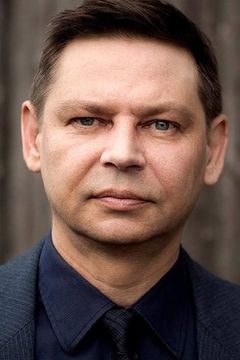 Dmitri Alexandrov interpreta Comrade in Shelter