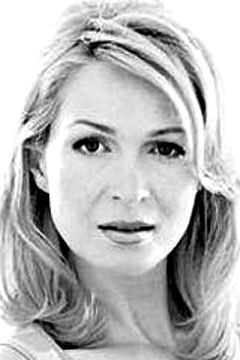 Elizabeth Carol Savenkoff interpreta Clarissa Winston